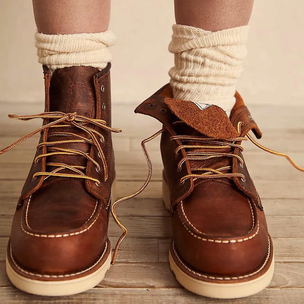 Red Wing 6inch moc toe work boots